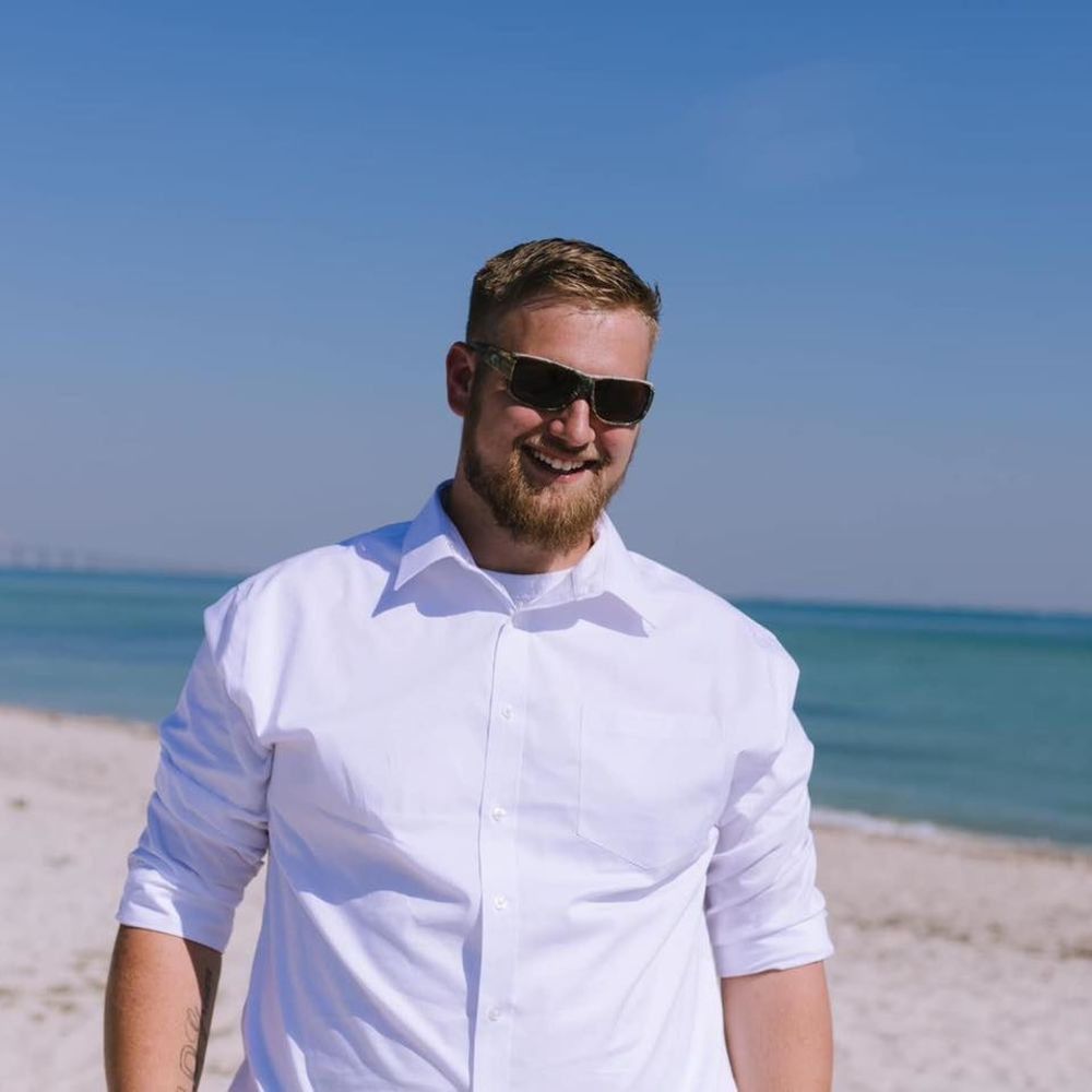 Meet your Posher, Troy